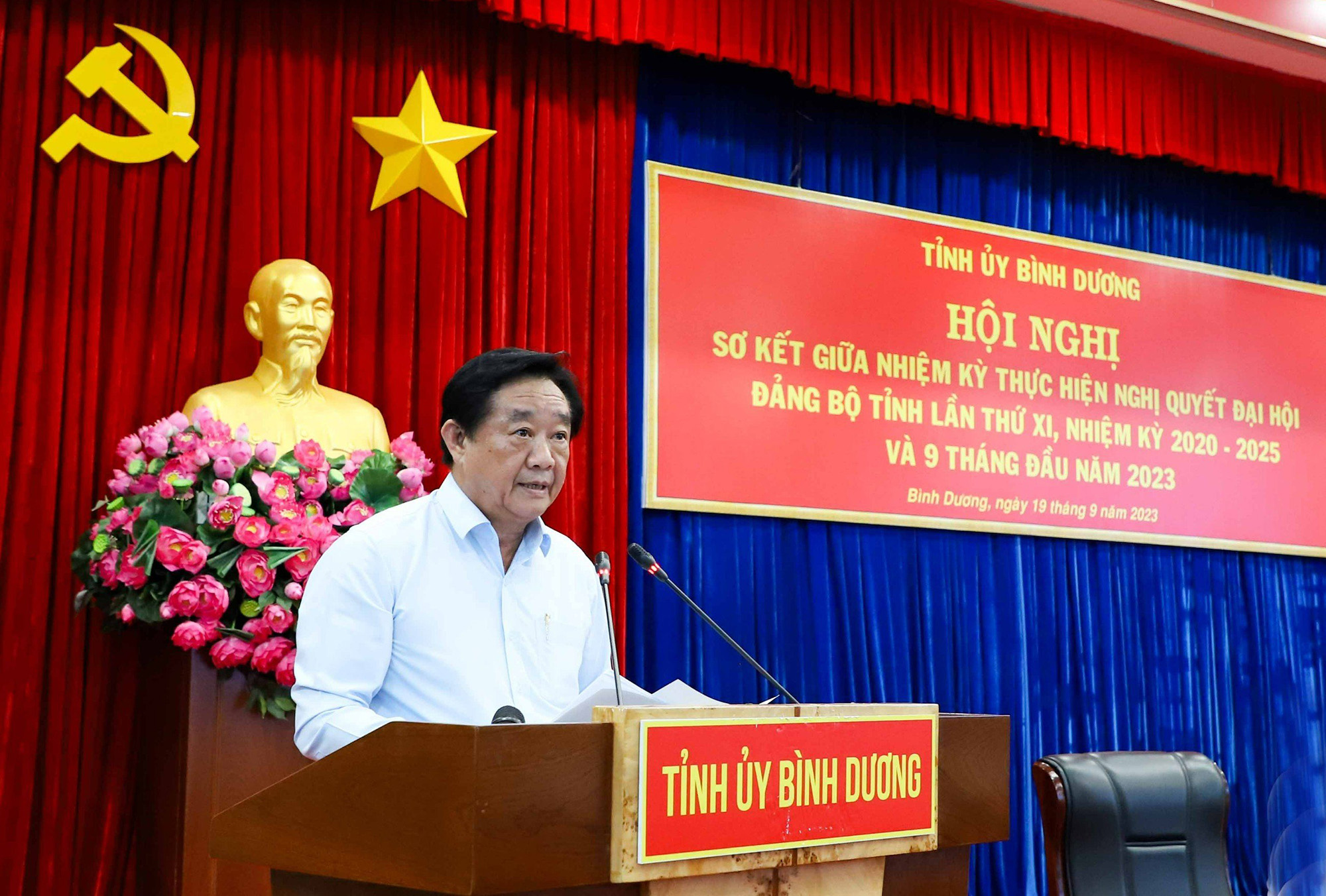Đồng chí Nguyễn Hoàng Thao, Phó Bí thư Thường trực Tỉnh ủy Bình Dương phát biểu tại Hội nghị.